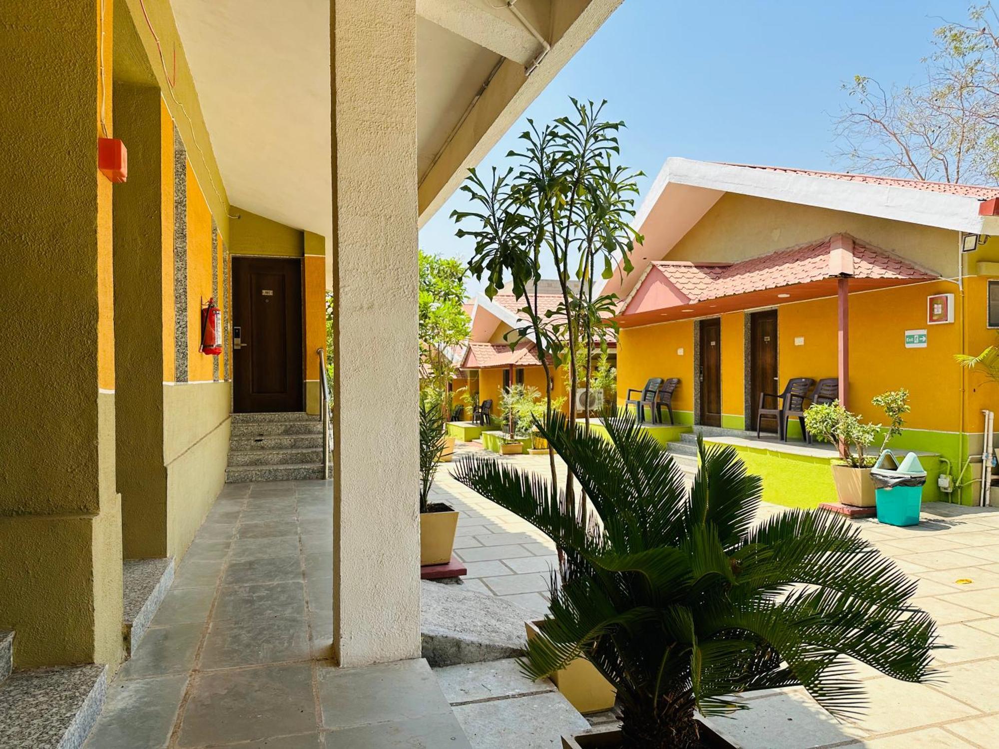 Lion Park Hotel & Resorts Sasan Gir Extérieur photo