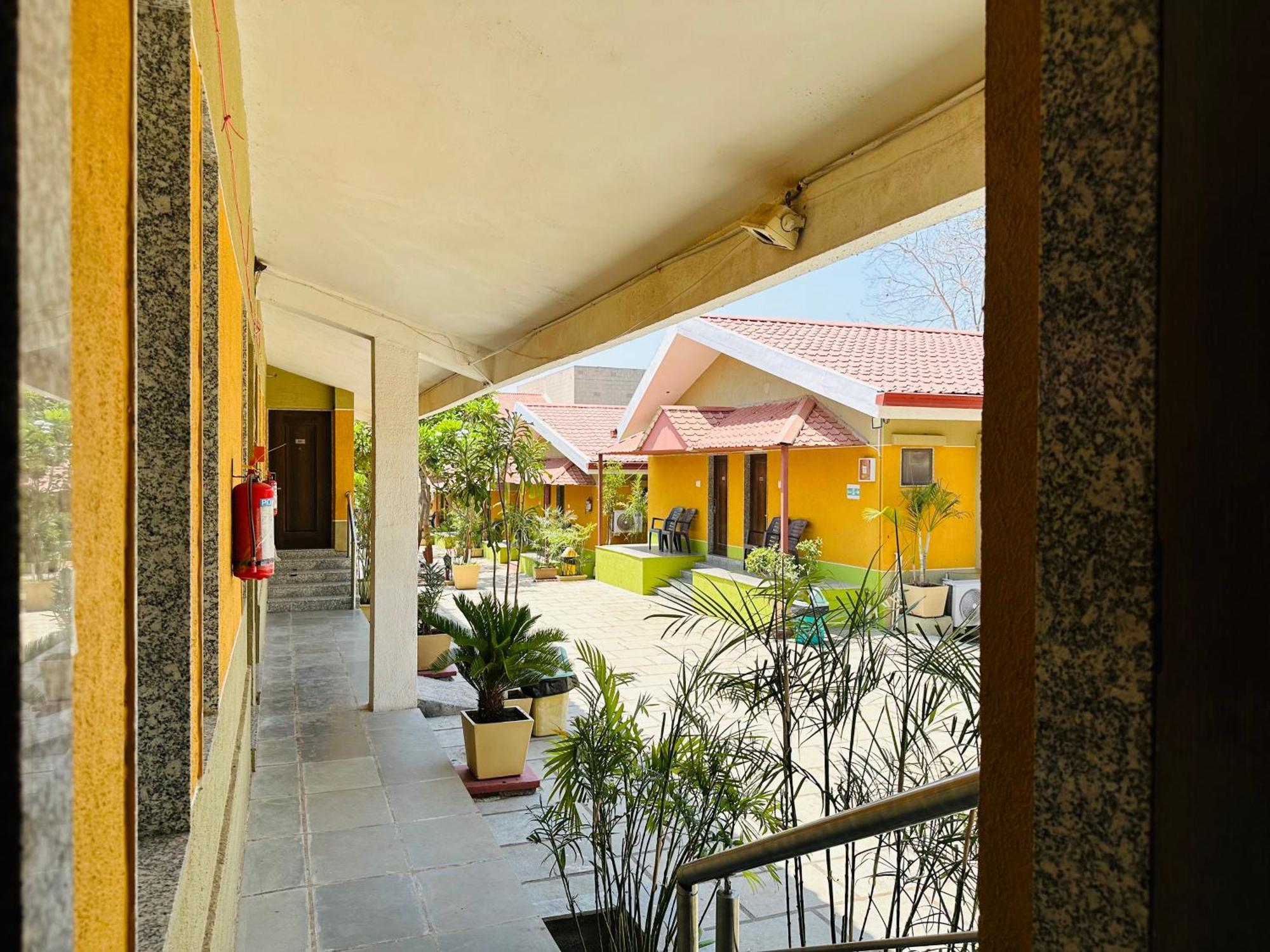 Lion Park Hotel & Resorts Sasan Gir Extérieur photo