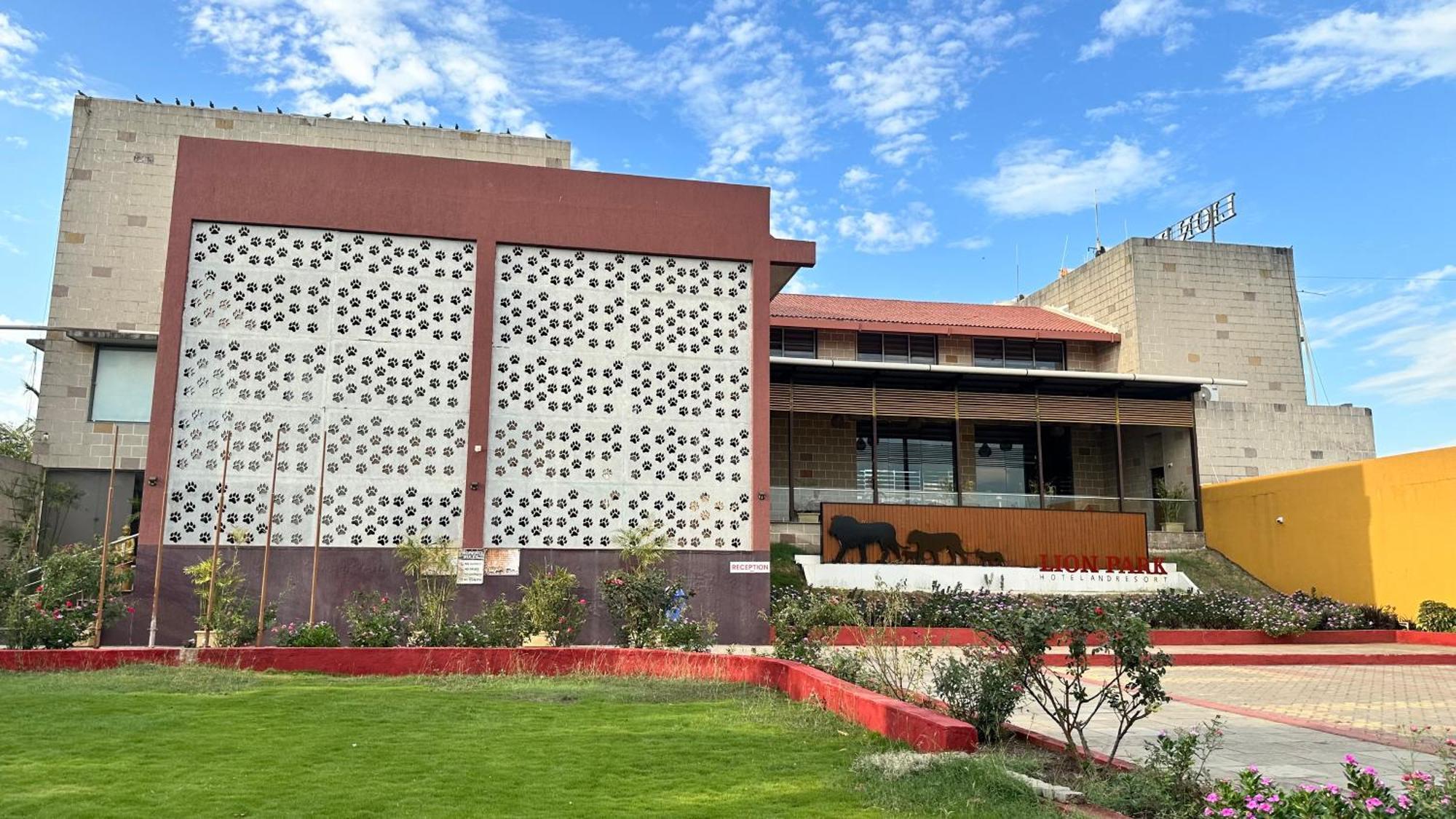 Lion Park Hotel & Resorts Sasan Gir Extérieur photo