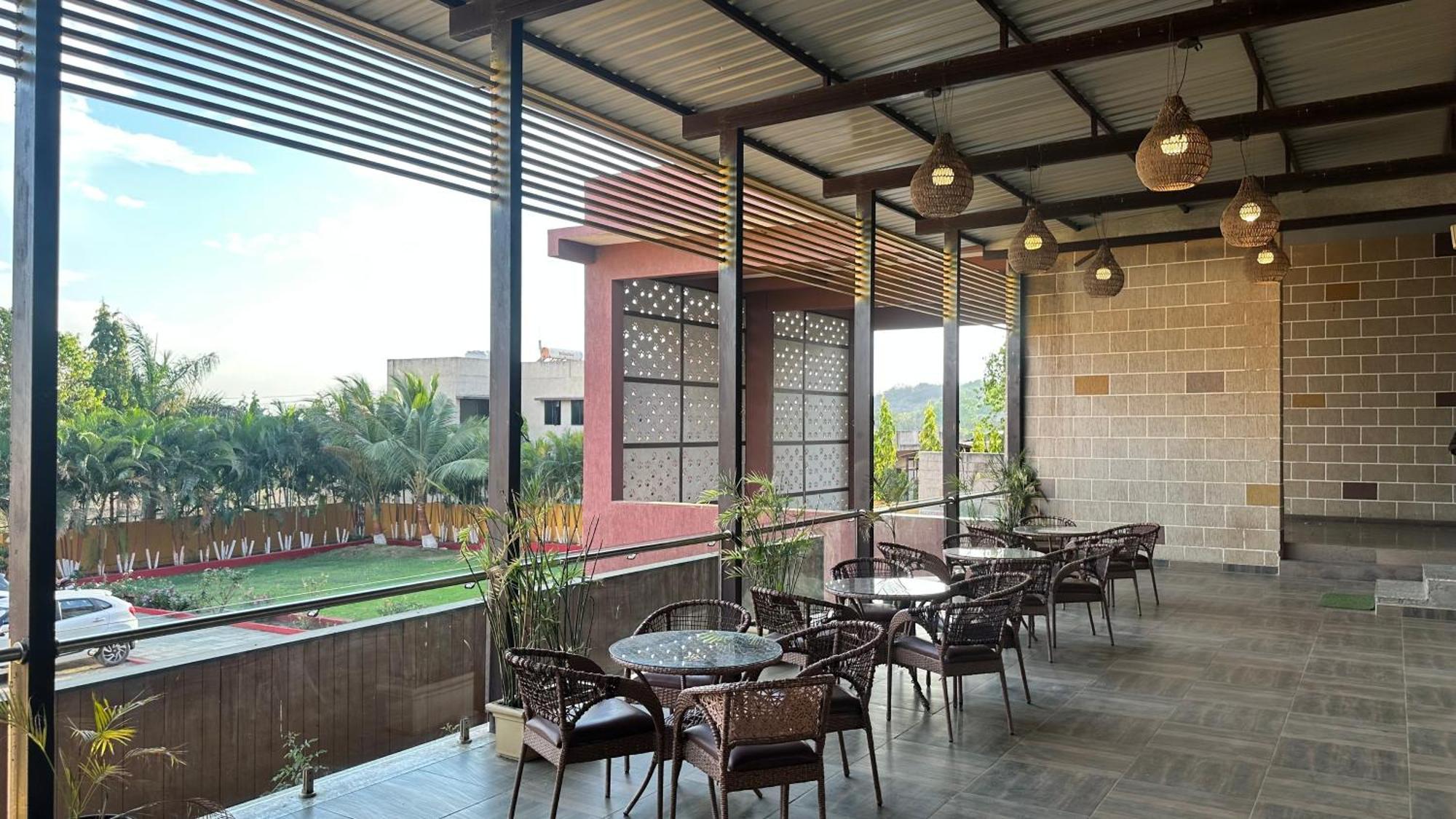 Lion Park Hotel & Resorts Sasan Gir Extérieur photo