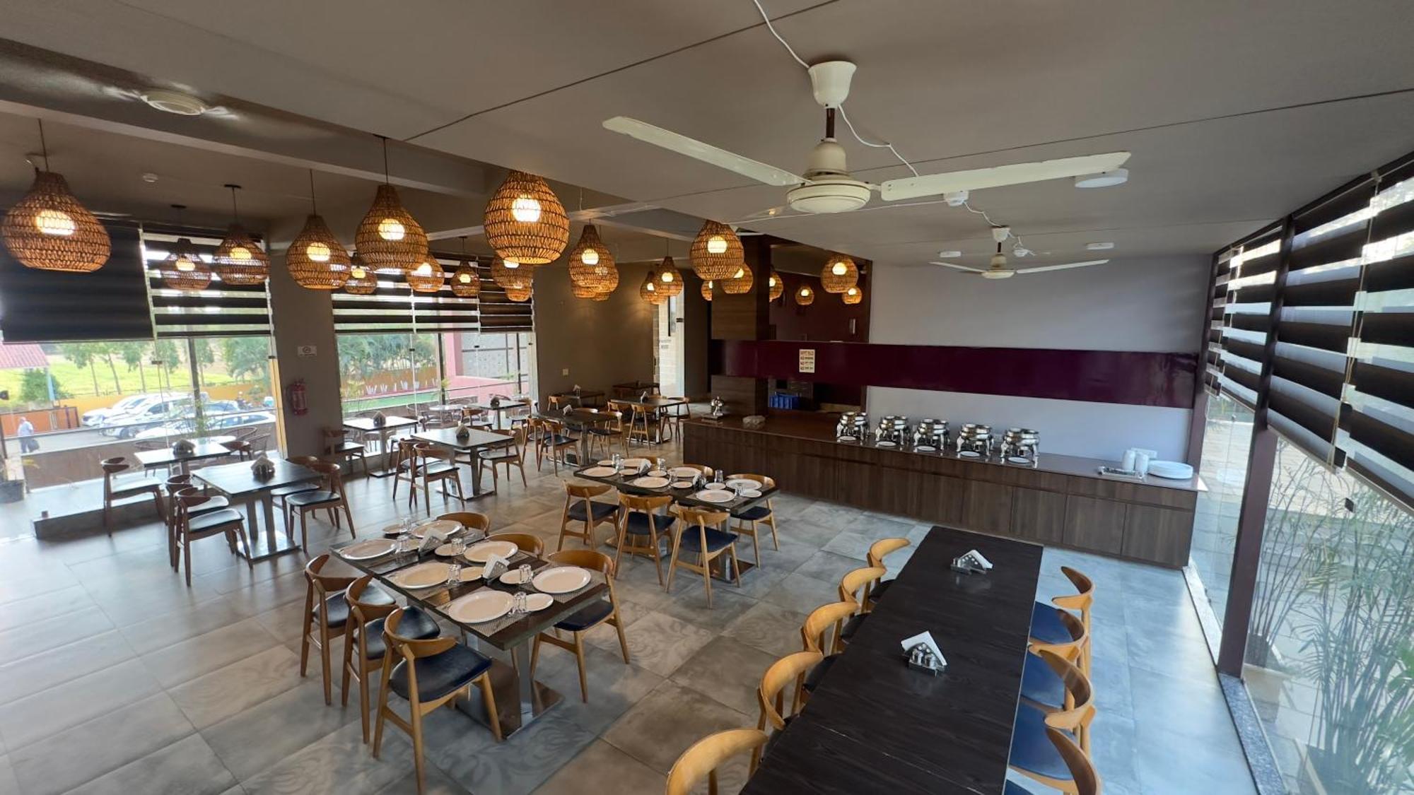 Lion Park Hotel & Resorts Sasan Gir Extérieur photo